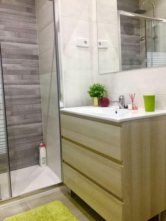 Apartamento Avenida De Portugal Logroño Kültér fotó