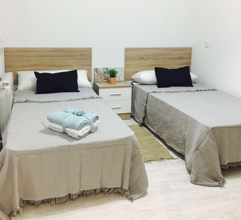 Apartamento Avenida De Portugal Logroño Kültér fotó